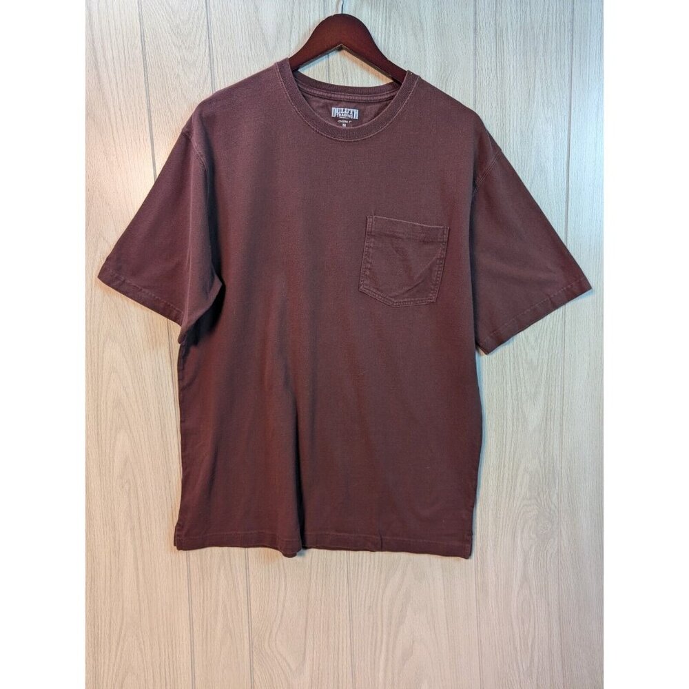 Duluth Trading Co T Chest Pocket Short Sleeve T-Shirt Men's Medium Maroon Red